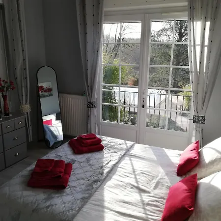 Lessenciel 3* Tournay