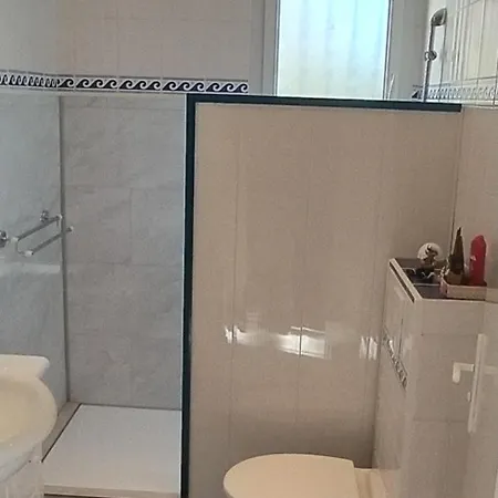 Lessenciel Panzió 3*