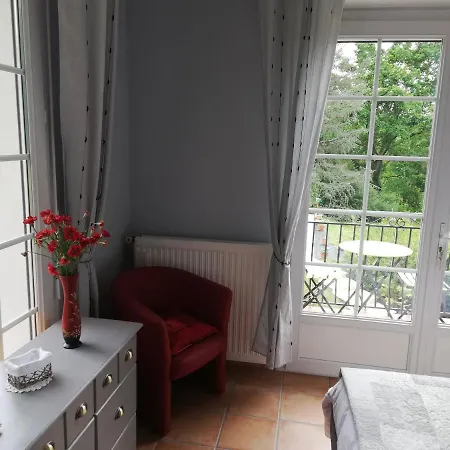 Lessenciel Bed & Breakfast Tournay