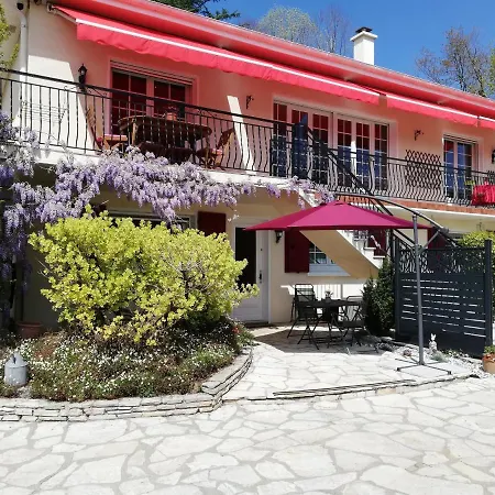 住宿加早餐酒店 Lessenciel 3*